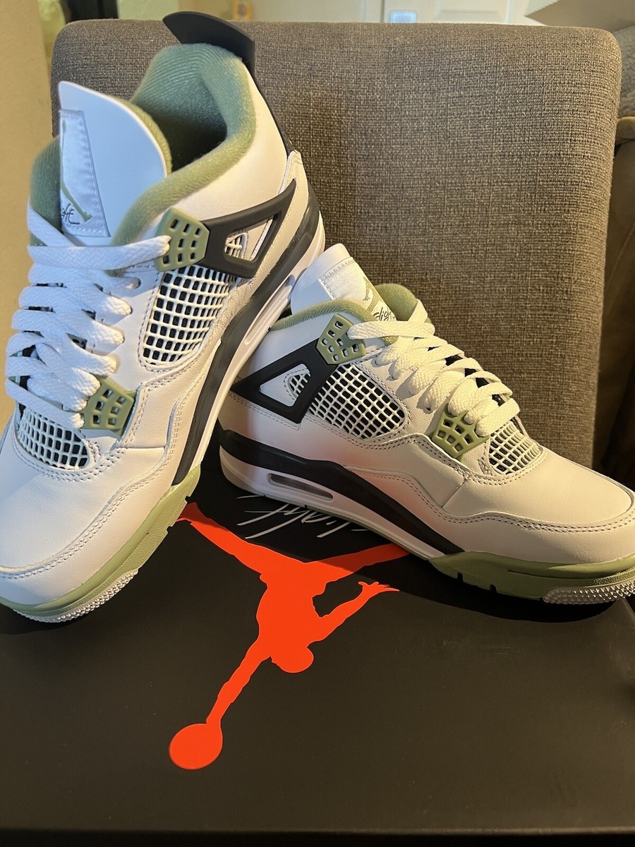 【Nike】Jordan 4 Retro Oil Green (W) AQ9129-103 Nike Air Jordan 4 Retro Seafoam Oil Green AQ9129-103 Womens