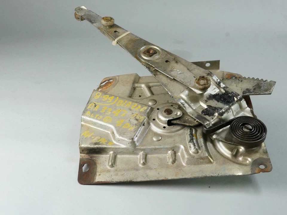 1995 - 2005 Chevrolet Blazer S10 Gmc Jimmy S15 Power Window Regulator Rh Rear - Image 4 of 4