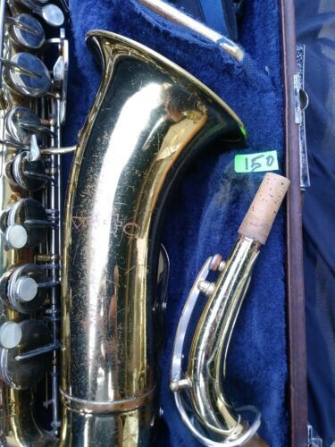 Vito Alto Saxophone With Hard Carry Case -Japan Serial Vito Alto Saxophone With Hard Carry Case -Japan Serial