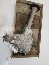 1999-2002 Ford Expedition Front Axle Differential Carrier 3.55 Ratio OEM
