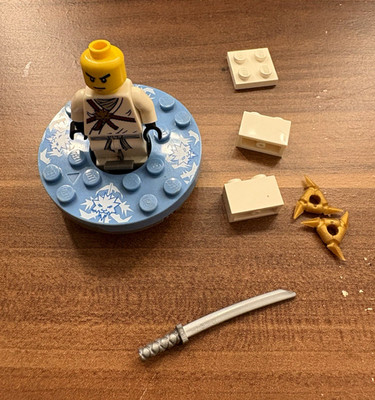 LEGO Ninjago 2113 Zane   Spinjitzu