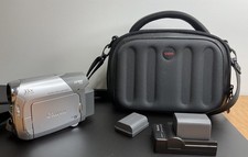 Canon MiniDV ZR830 Camcorder Video Camera With Manual , Case, batteries,charger