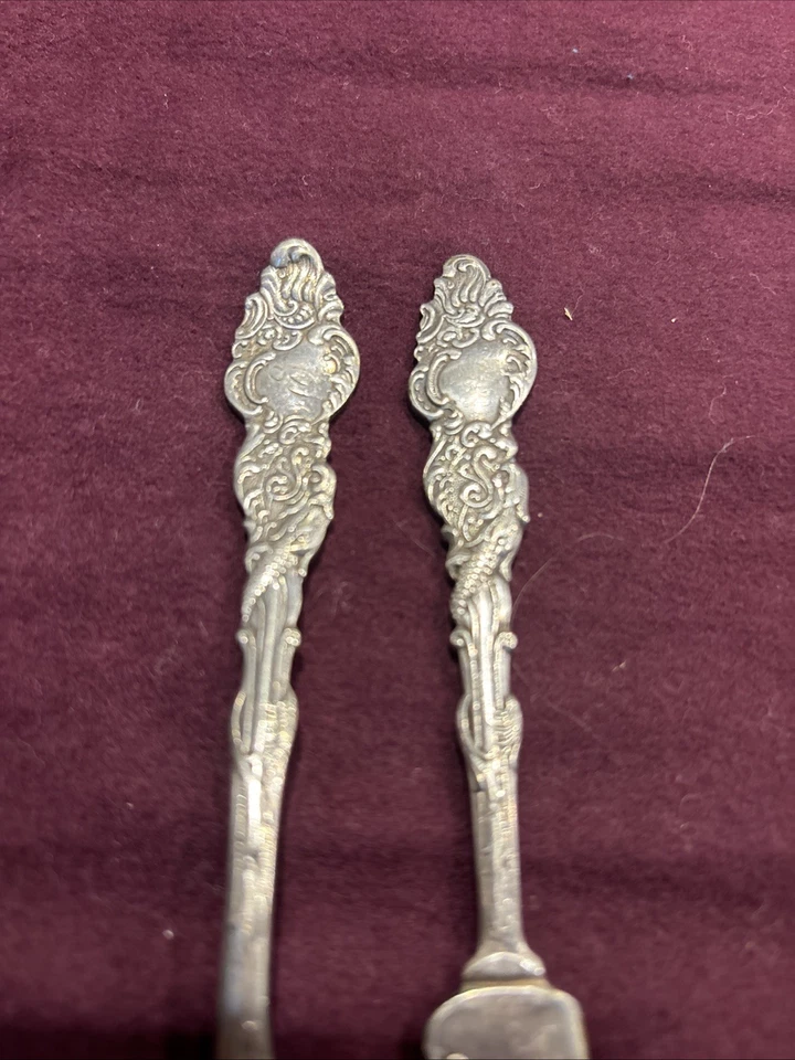 Cuchillo y tenedor de cena Rogers Silverplate Columbia Serpent 1847 con mono E Foto 3 de 4