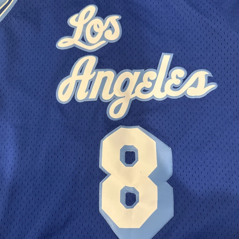 Camiseta Adidas de Colección Rara Kobe Bryant Lakers Edición Especial Talla L Para Hombre Foto 3 de 4