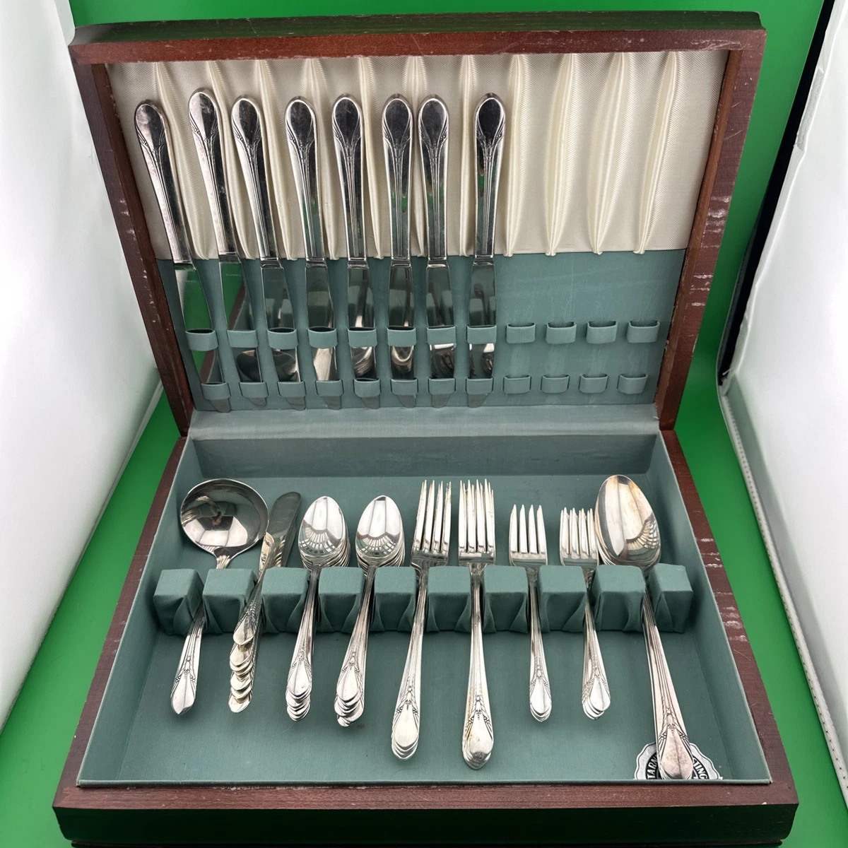 Wm. Rogers & Son Flatware-Set Antique US Silver-Plated Flatware