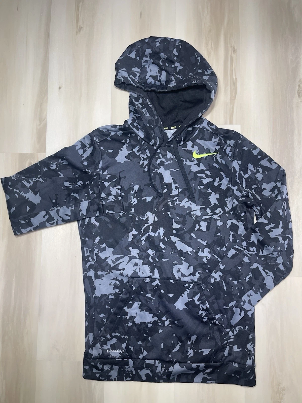 Nike Hoodie Men’s Sz Small Camo Therma-Fit Pullover Athletic Swoosh 688307-065