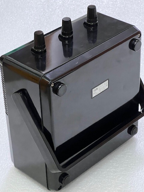 Yokogawa YEW Analog Type 2013 Portable 0-300/0-750V Precision Volt