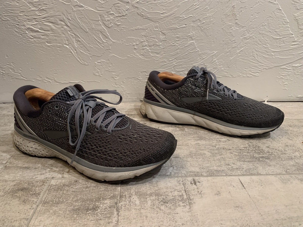 Brooks Mens Ghost 11 1102881D003 Gray Black Running Shoes  display picture 3