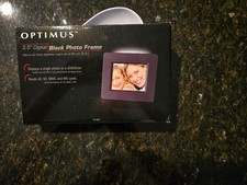 Optimus 3.5" Digital Photo Frame with 2gb SD card