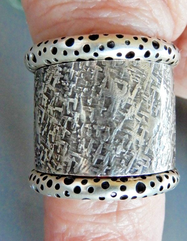 Dana Reed Statement Textured Silver Stack Ring Se… - image 10