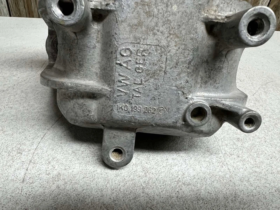 2015 Volkswagen Beetle Convertible Engine Mount Front 1K0199262CN  OEM Foto 2 de 4