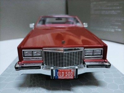 AMC 1:18 Cadillac Eldorado Biarritz 1980 RedTwo-door luxury sedan