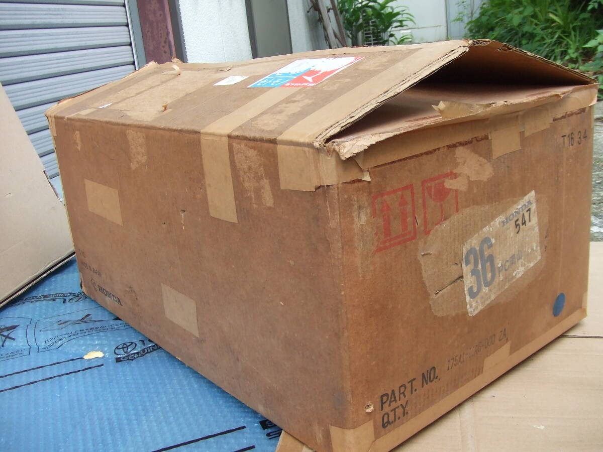 Honda CBX400F Genuine Fuel Tank 16952-MA4-671 NOS with Box | eBay