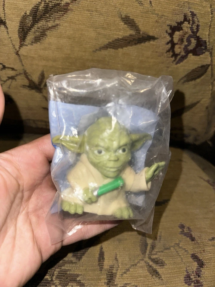 McDonald's Star Wars Yoda Action Figure - Image 3 of 4