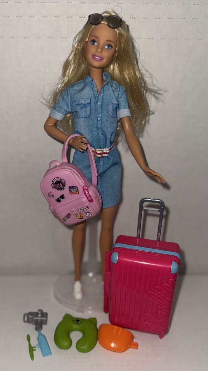 2018 BARBIE Dream house Adventures TRAVEL doll w/ original DRESS Suitcase + More
