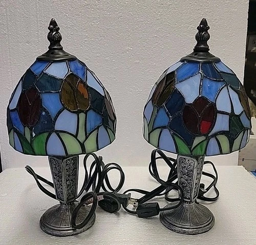 2 Vintage Lamps With Tiffany-Style Stained Glass Shade 12"x6"