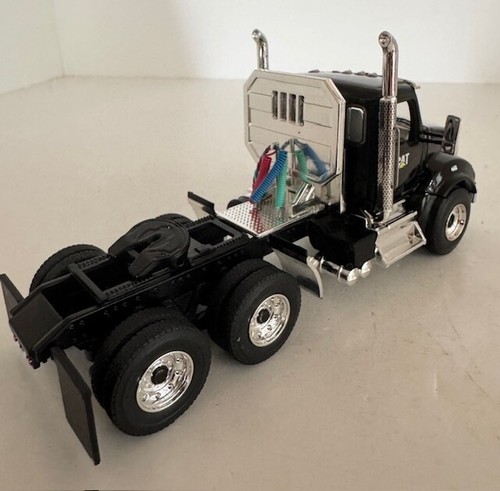 Custom 1:50 Caterpillar Black T880 KENWORTH Day Cab By First Gear - Picture 2 of 5