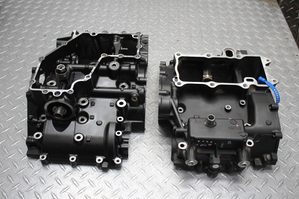 Kページ 2022 KAWASAKI NINJA 400 EX400 UPPER ENGINE TOP CRANKCASE