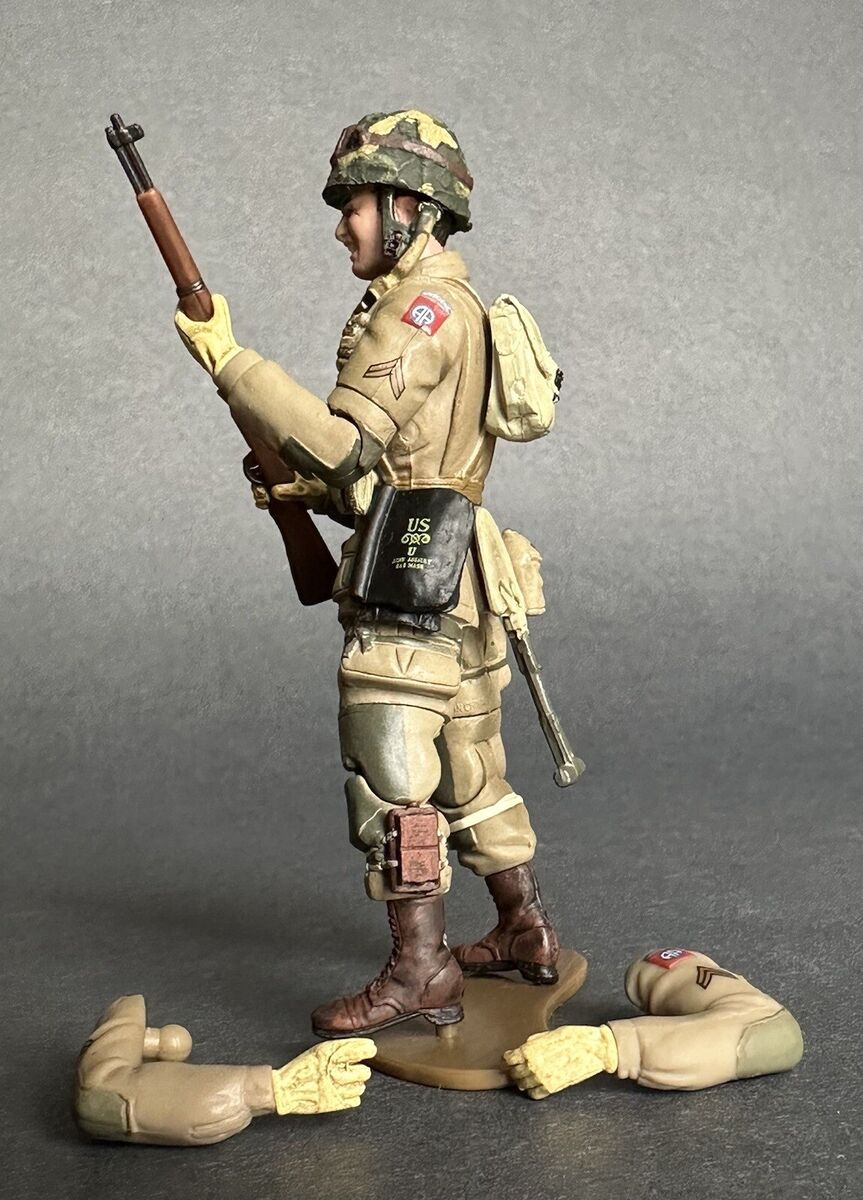 1:18 Ultimate Soldier WWII US Army 82nd Airborne Paratrooper 1:18 Ultimate Soldier WWII US Army 82nd Airborne Paratrooper