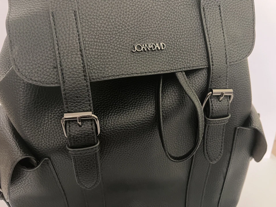 Mochila de cercanías Joan & David Black Pebbly con funda para computadora portátil y muchos bolsillos Foto 3 de 4