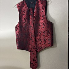 Red and Black Paisley Vest  Tie Set size Small Q Brand