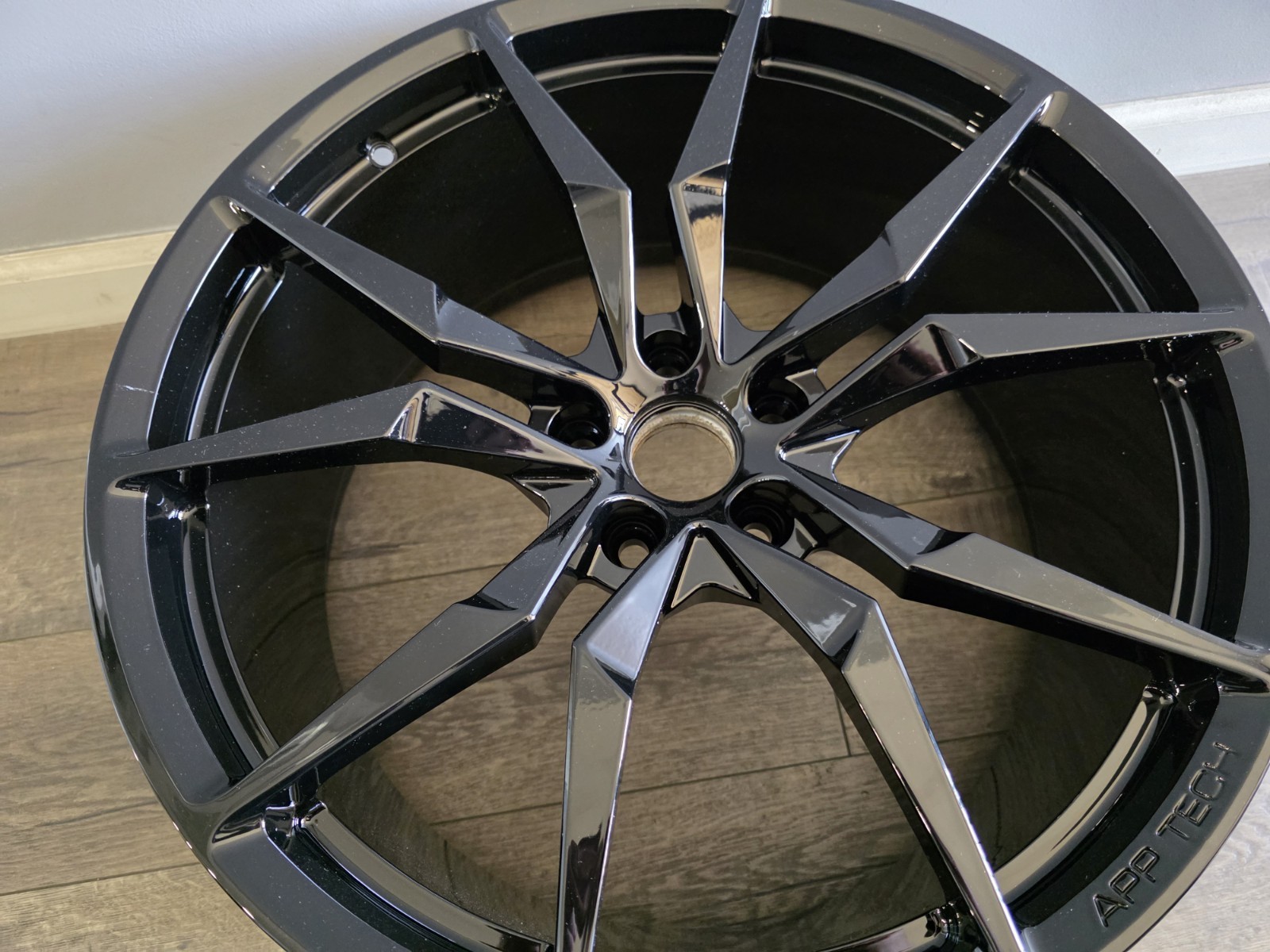 LAMBORGHINI AVENTADOR DIONE LP700 LP720 FRONT WHEEL RIM OEM 470601017T 