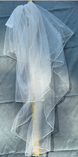 32" White wedding veil with comb new with tags