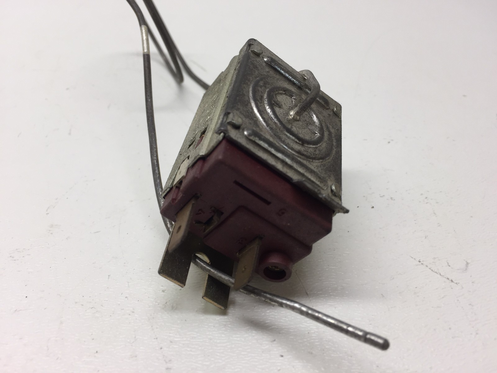 Mercedes W123 A/C Temperature Sensor ETR Switch Evaporator สำนักงาน