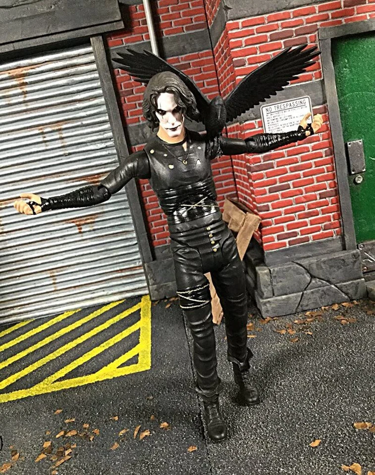 The Crow Eric Draven 7 Inch Deluxe Action Figure with Accessories - Image 2 of 3