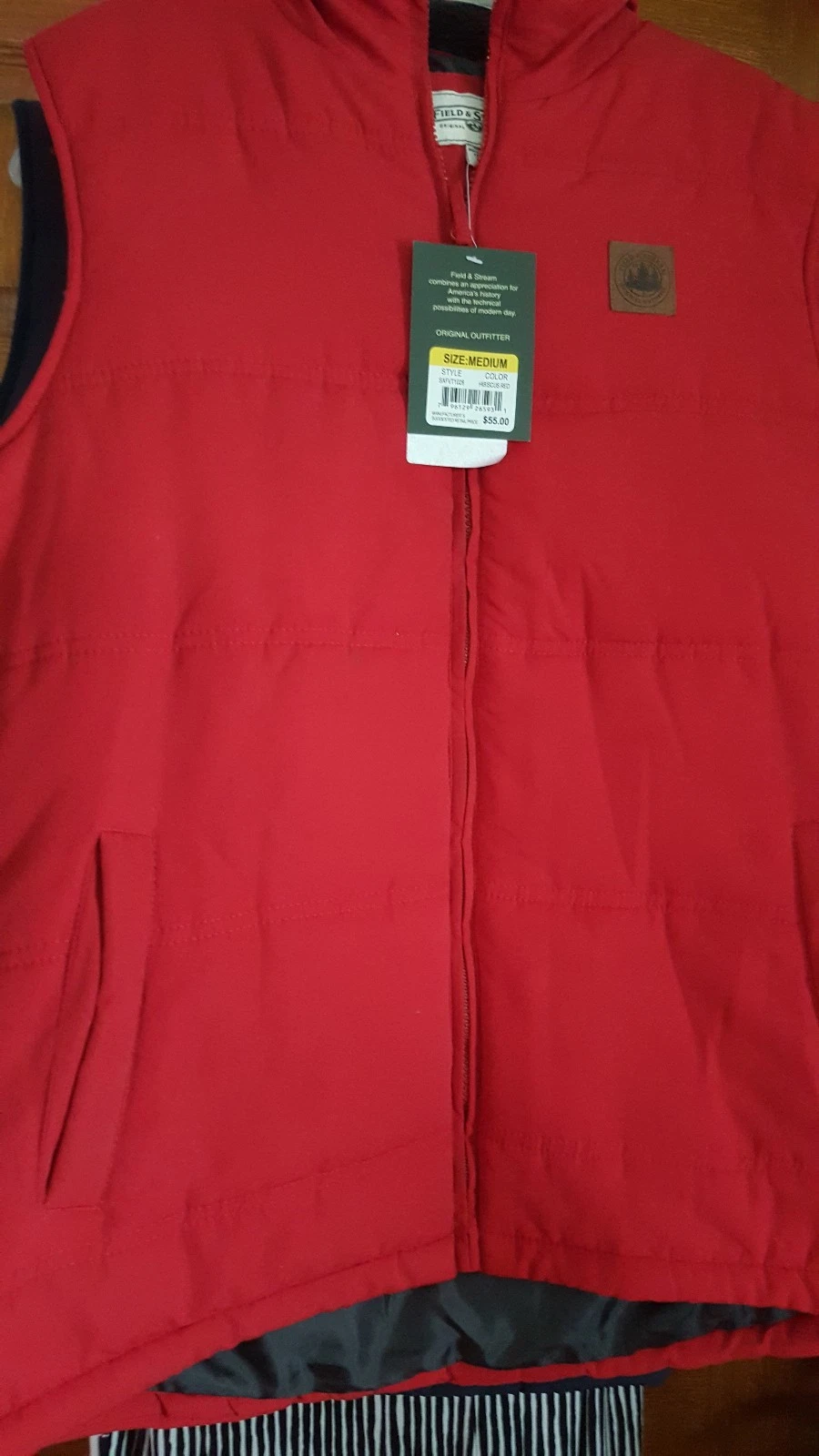 NWT Field & Stream Mens Explorer Quilted Vest Red size med