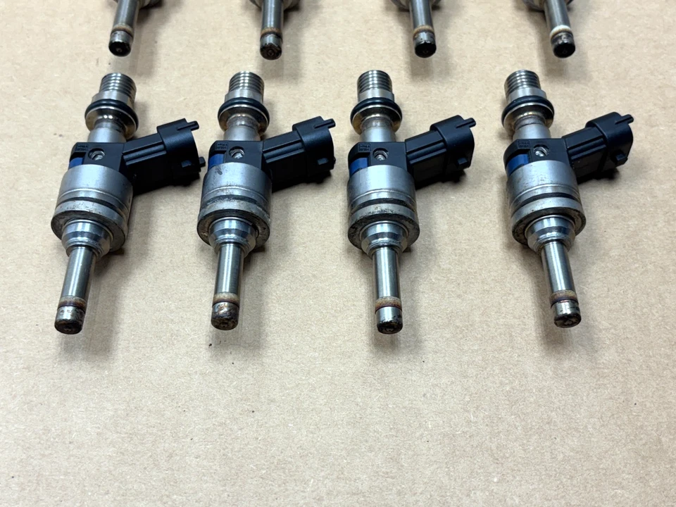 11 12 13 14 Porsche Cayenne 4.8L Fuel Injector Set of 8 PO34 OEM Foto 2 de 4