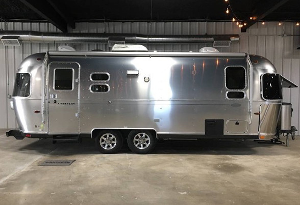 2010 Airstream 25FB Flying Cloud