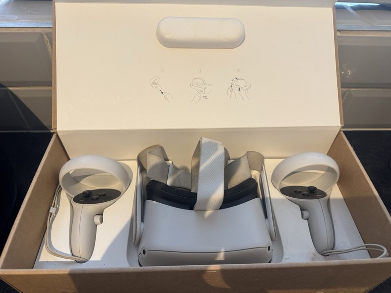 Oculus Quest 2 Virtual Reality