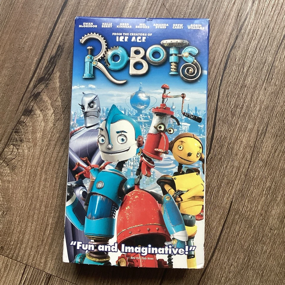 Robots 2005 VHS Ewan McGregor Halle Berry Mel Brooks Robin Williams - Image 2 of 4
