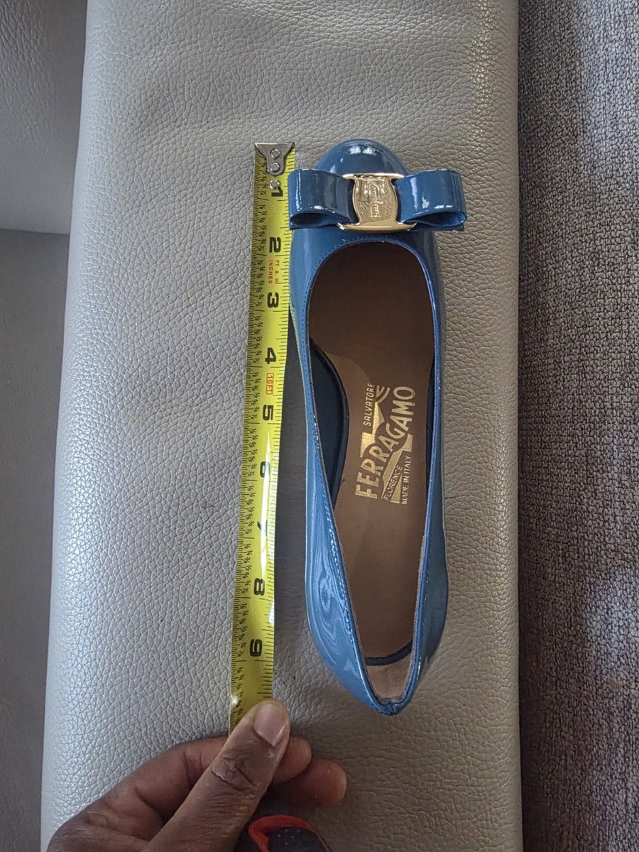 Salvatore Ferragamo Vara Patent Leather Pumps Opera Blue Bow  display picture 1