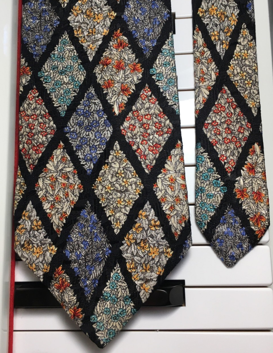 LANVIN / Vintage Multicolor Petite Fleur Pattern Diamond Plaid Italian Silk Tie