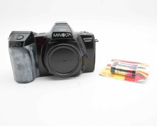 Minolta Maxxum 7000i AF 35mm SLR Film Camera Body  Cap  13595 