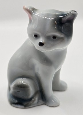 Vintage Ceramic Gray Sitting Cat Figurine,  Small