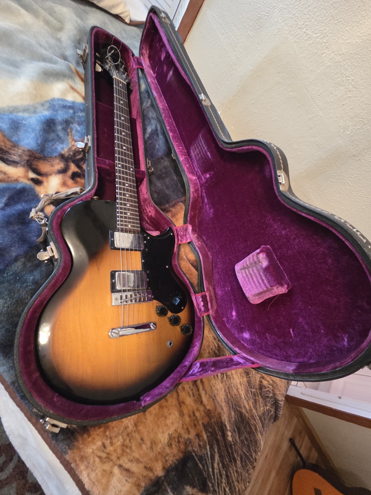 Vintage 1970 Gibson Melody Maker Les Paul Conversion Joe Bonamassa pups