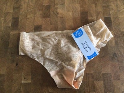 Sloggi  Zero Lace Hipster Knickers in nude  Size XS