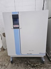 Thermo Scientific Heracell 240 i CO2 Inkubator Brutschrank