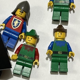 LEGO 6077 Forestmen's River Fortress Minifigures And Partial Set ~90%