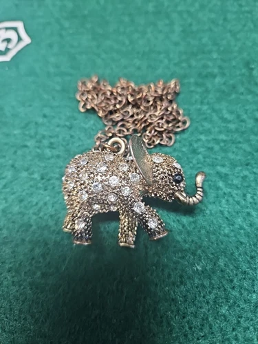 UNDERCOVER Collana con ciondolo elefante con strass si apre! Medaglione segreto