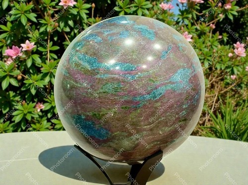 Große 300 mm Rubin Kyanit Kristallkugel Heilkristall Steinkugel für Wohndeko