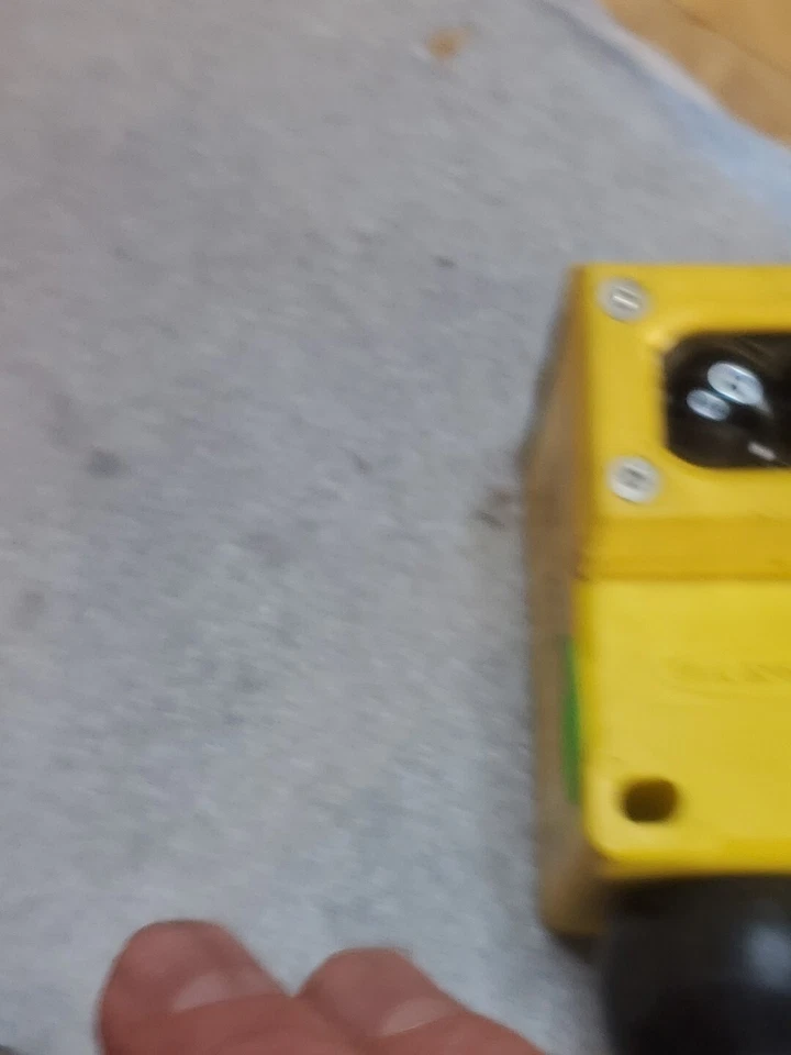 Banner Engineering Q45VR2DLQ Photoelectric Sensor 9911A WE SHIP TODAY - Image 4 of 4