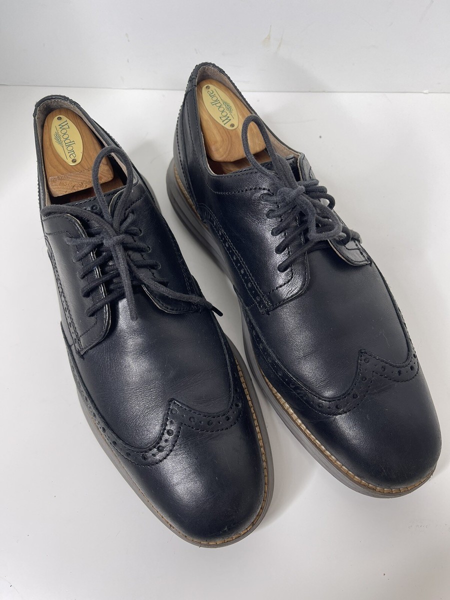 Cole Haan Men display picture 3
