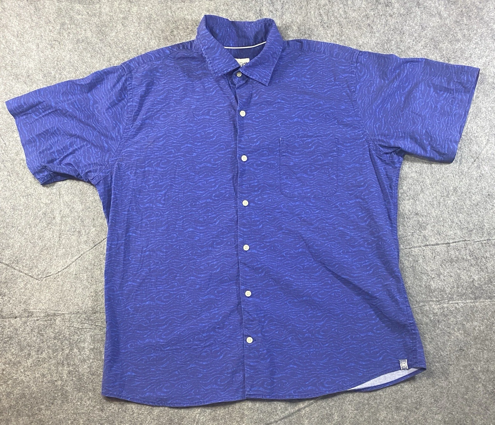 Peter Millar Shirt Mens Large Blue Waves Button Up Short Sleeve Beach Summer
