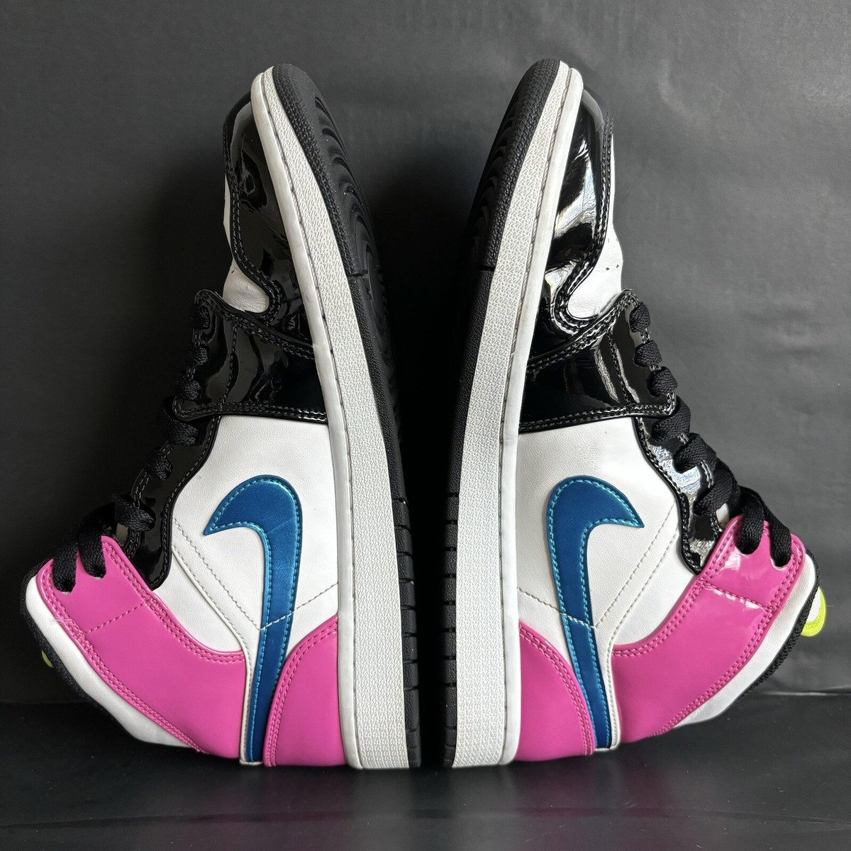Air Jordan 1 SE Mid Cyber Active Fuchsia Shoes - Size 8.5  display picture 2