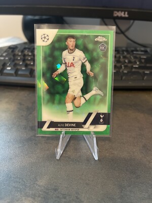 Alfie Devine Topps Chrome Sapphire UCC 2022/22 Green Parallel /70