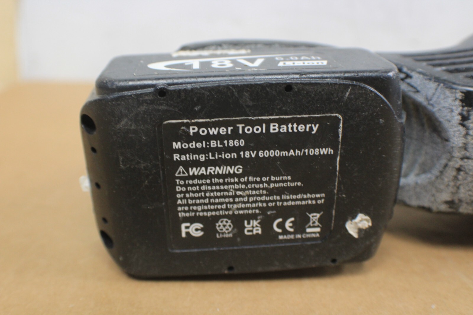 Makita XLC02 18V Cordless Vacuum Compact W/6.0Ah Battery Attachments